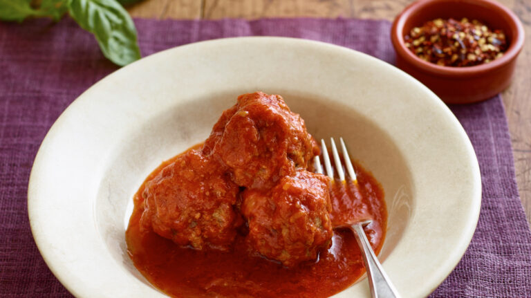 Meatballs with Eggplants