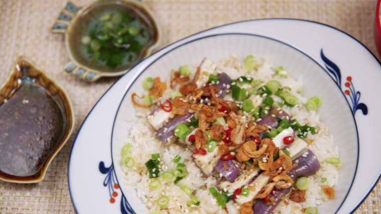 Cà Tím Hấp Mỡ Hành (Steamed Eggplant with Scallion Oil)