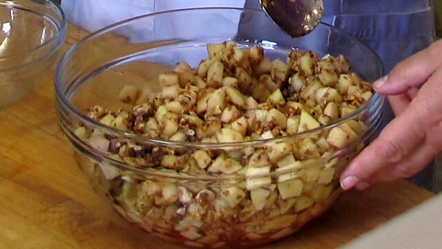 charoset in a glass bowl